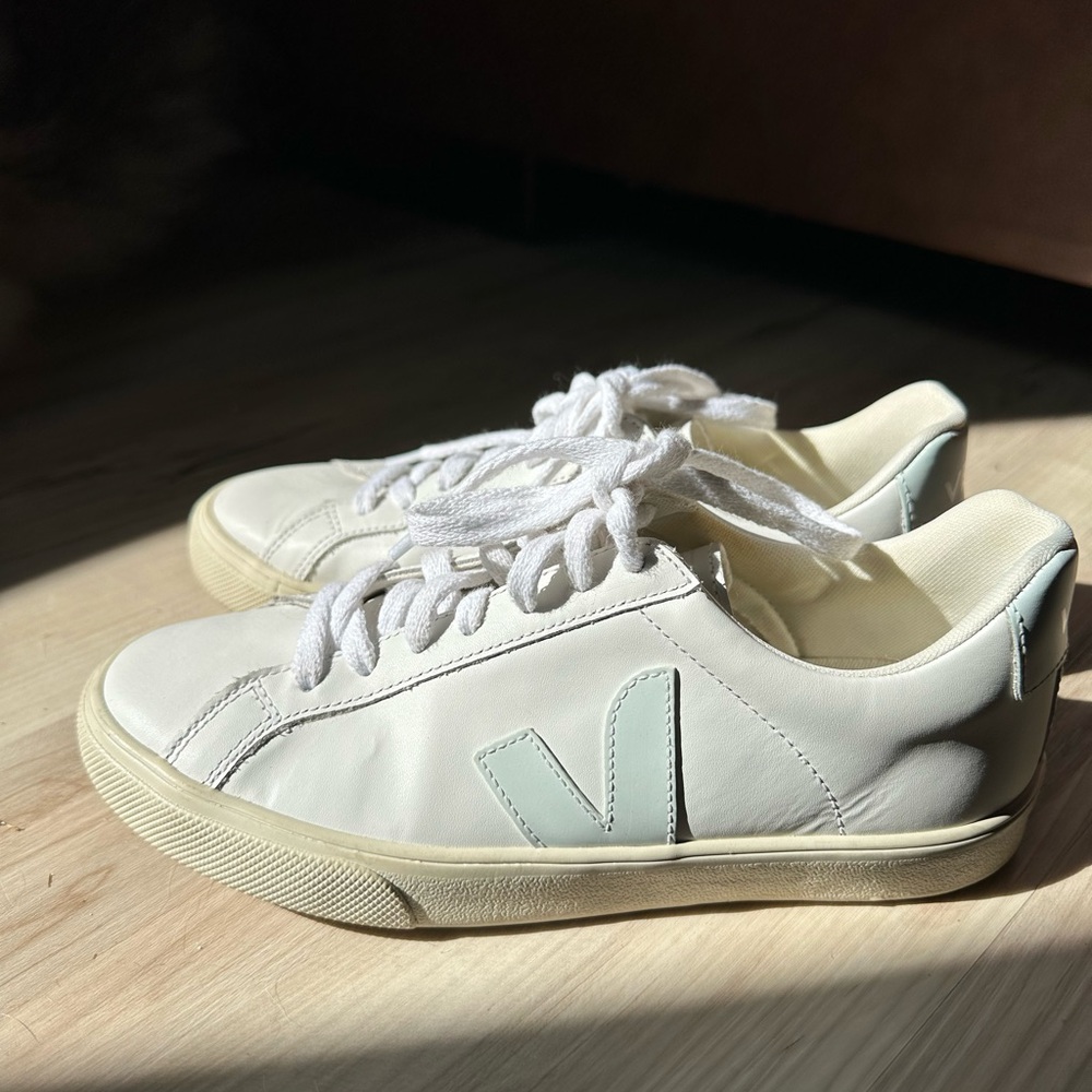 Veja Women's White and Cream Sneakers